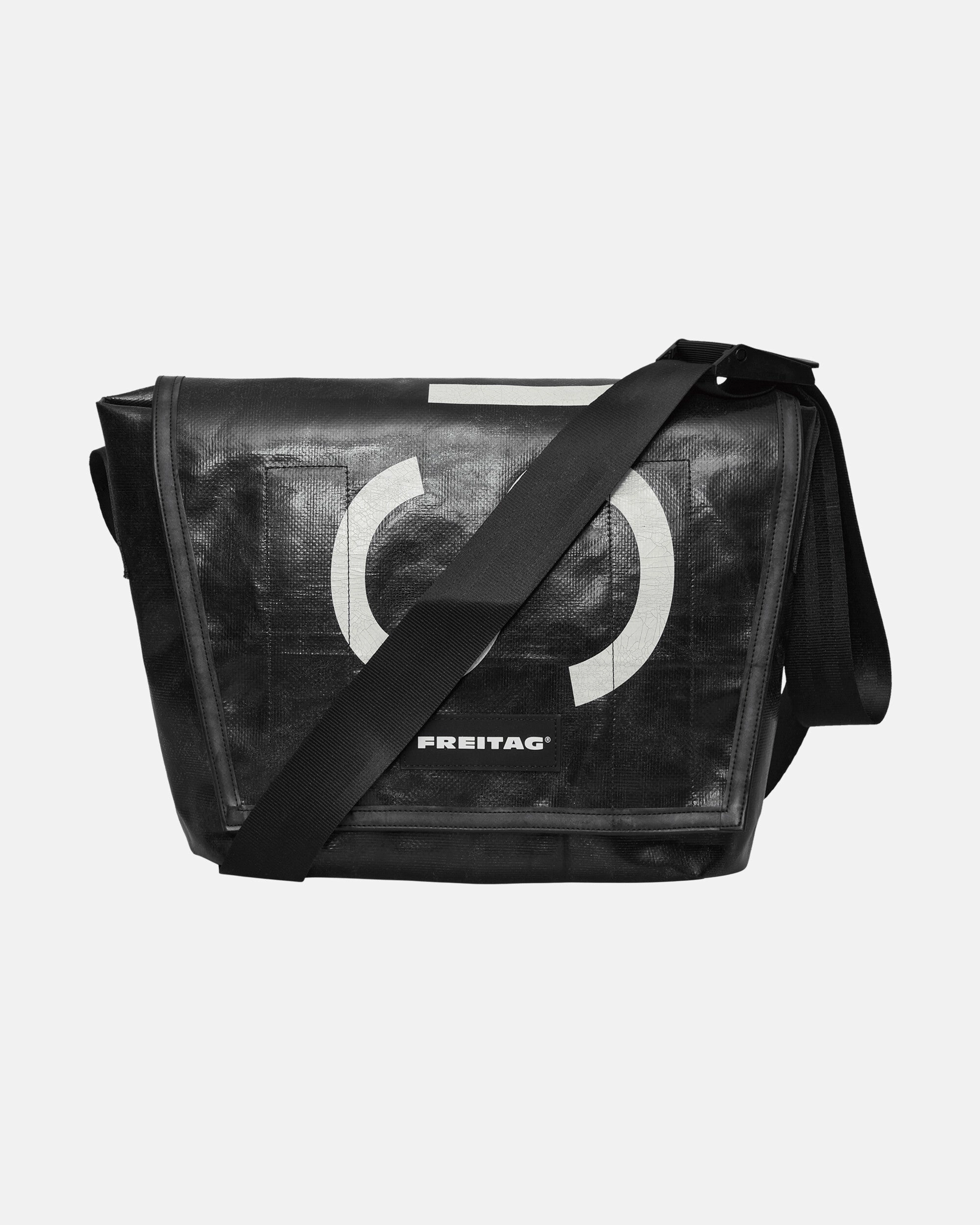 F14 Dexter Slim Messenger Bag Black