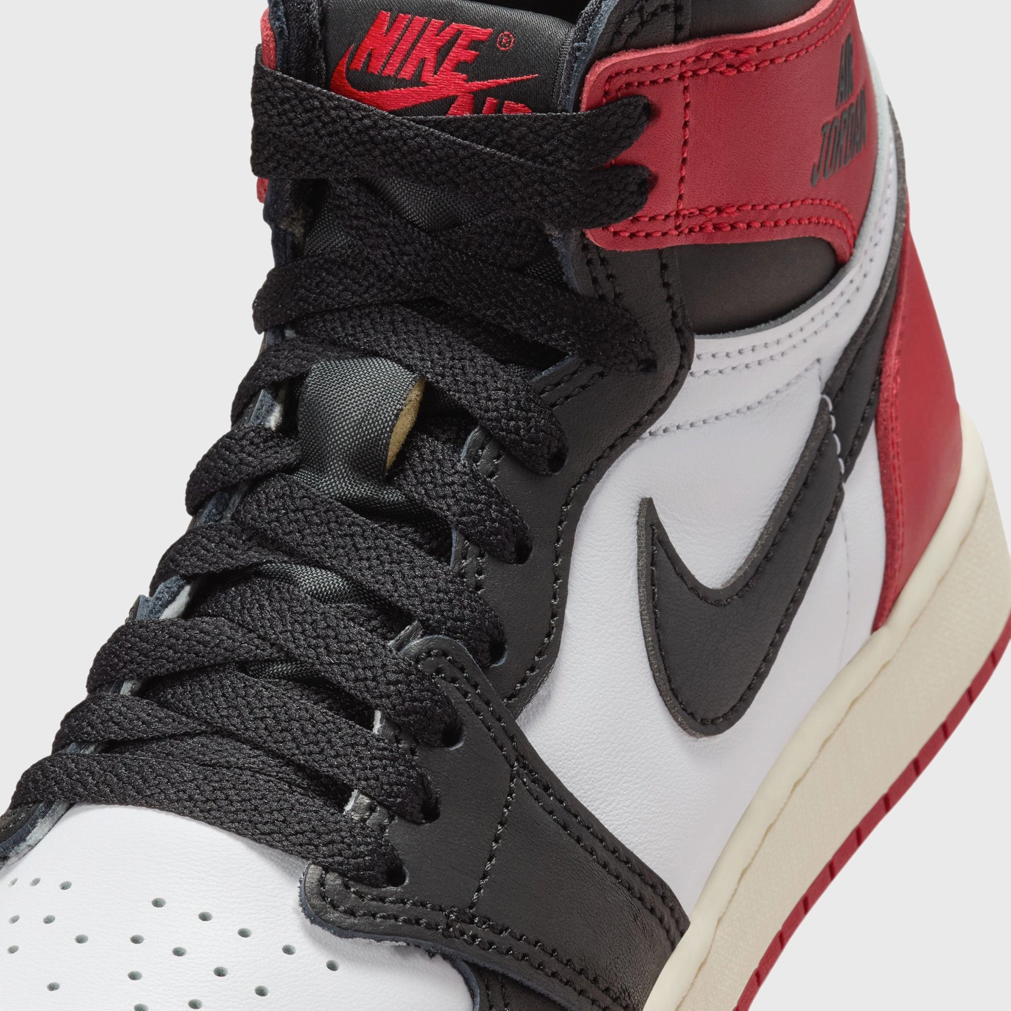Jordan 1 Retro High OG GS White / Black - Varsity Red