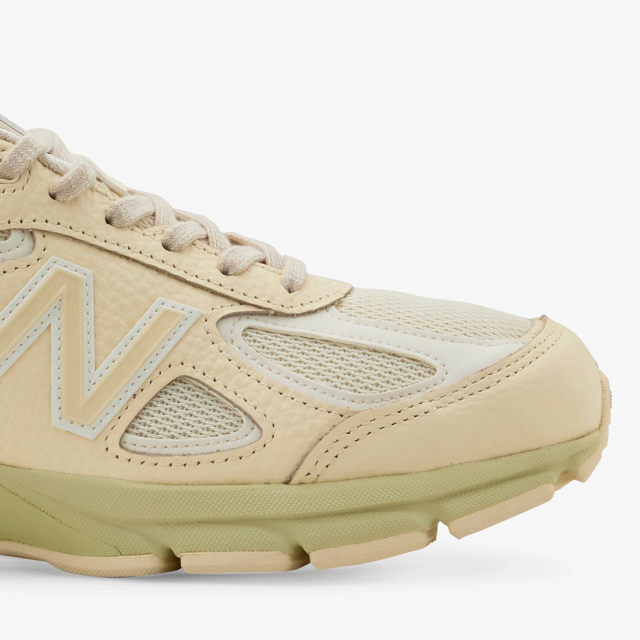 Made in USA 990v4 Macadamia Nut | Morel