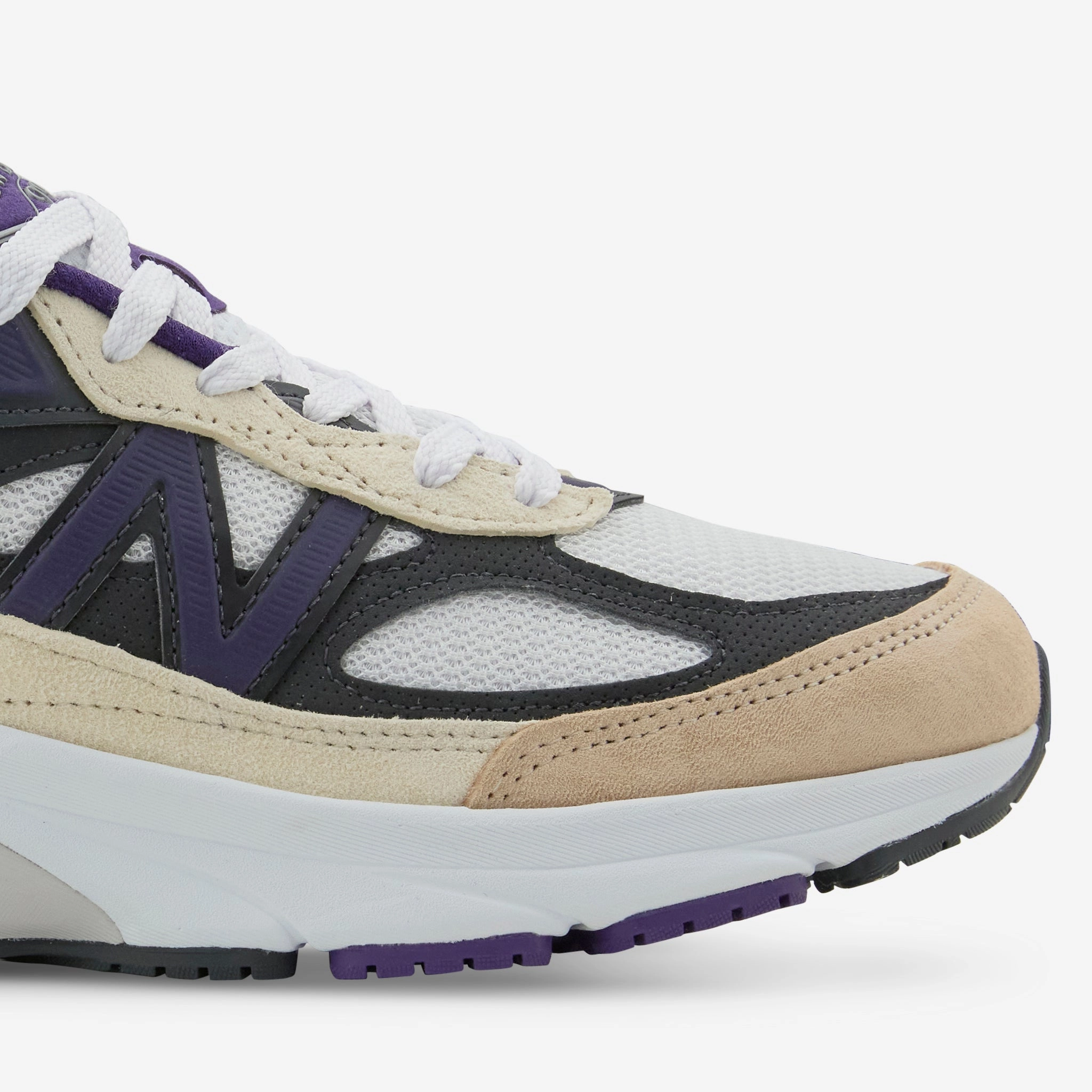 Made in USA 990v6 White | Black Plum | Phantom