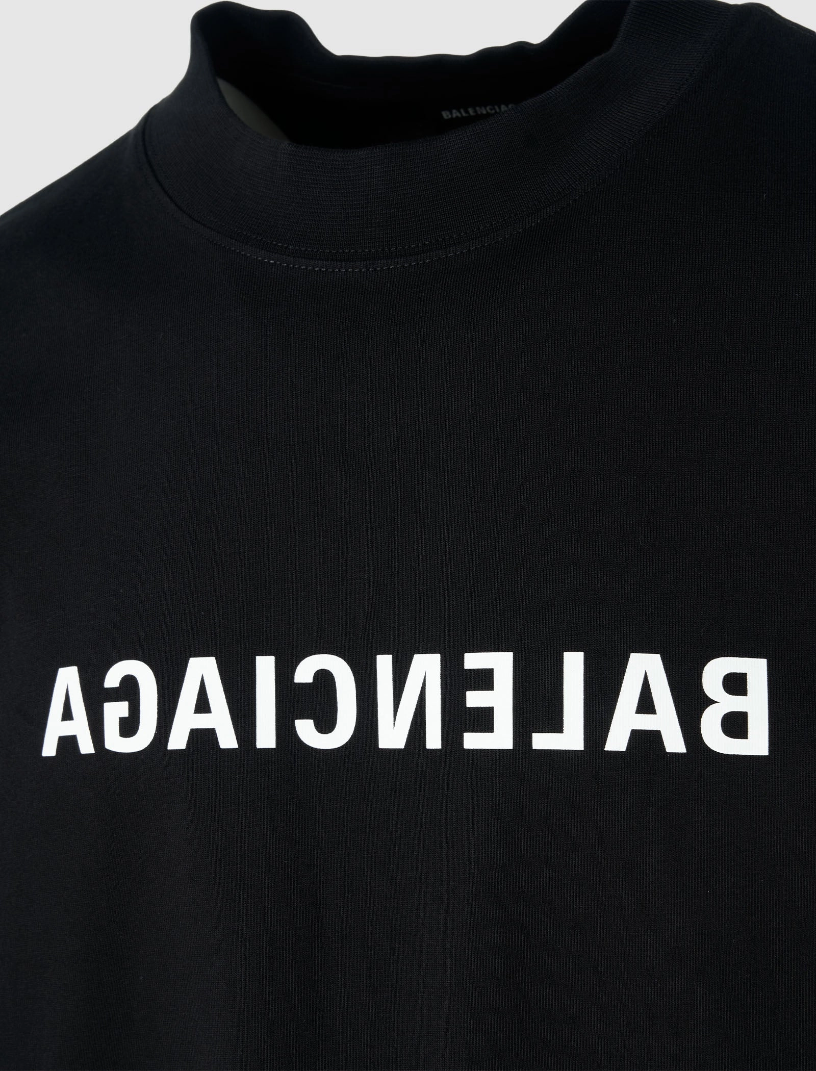 MEDIUM FIT T-SHIRT