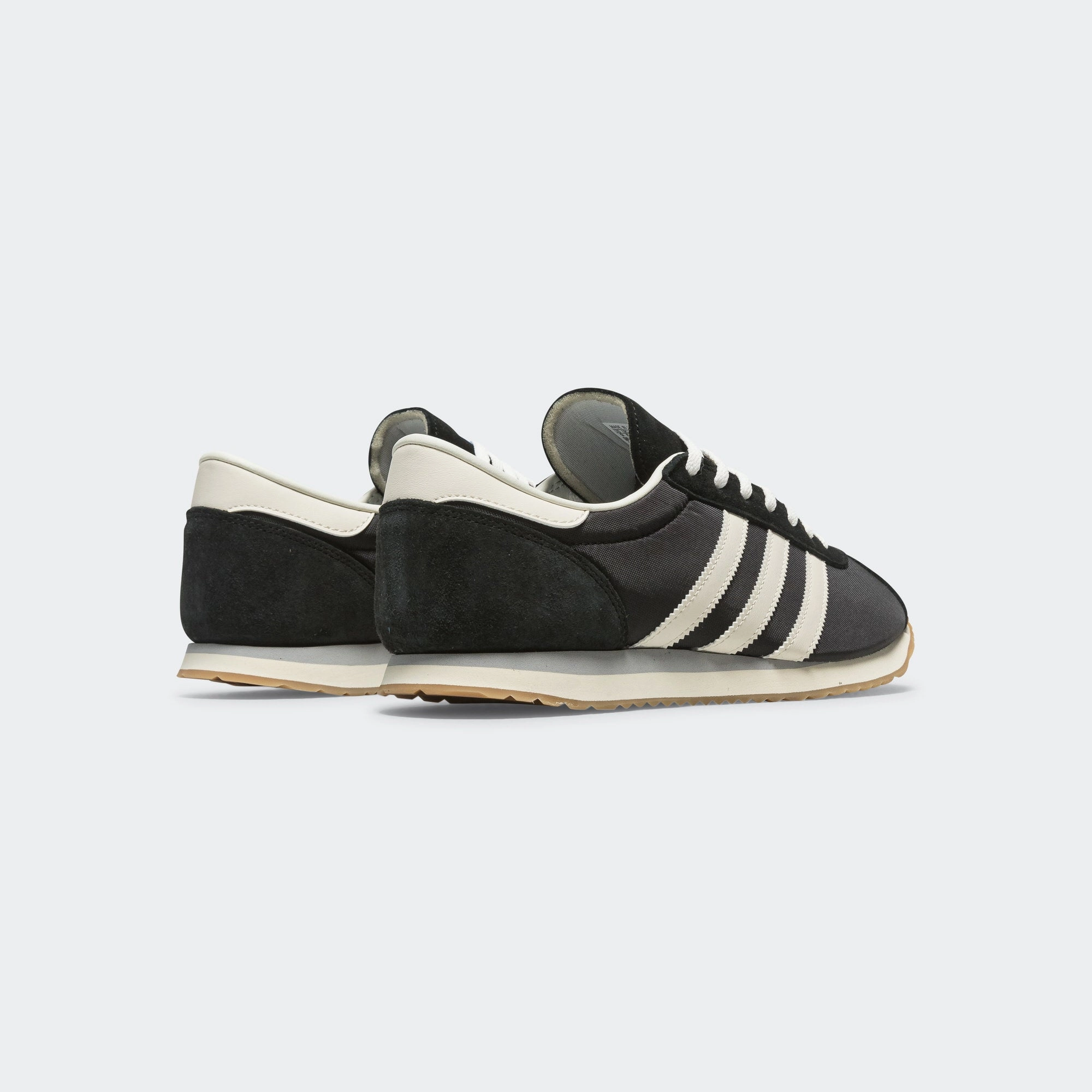 Pampanga SPZL - Core Black/Chalk White-Off White