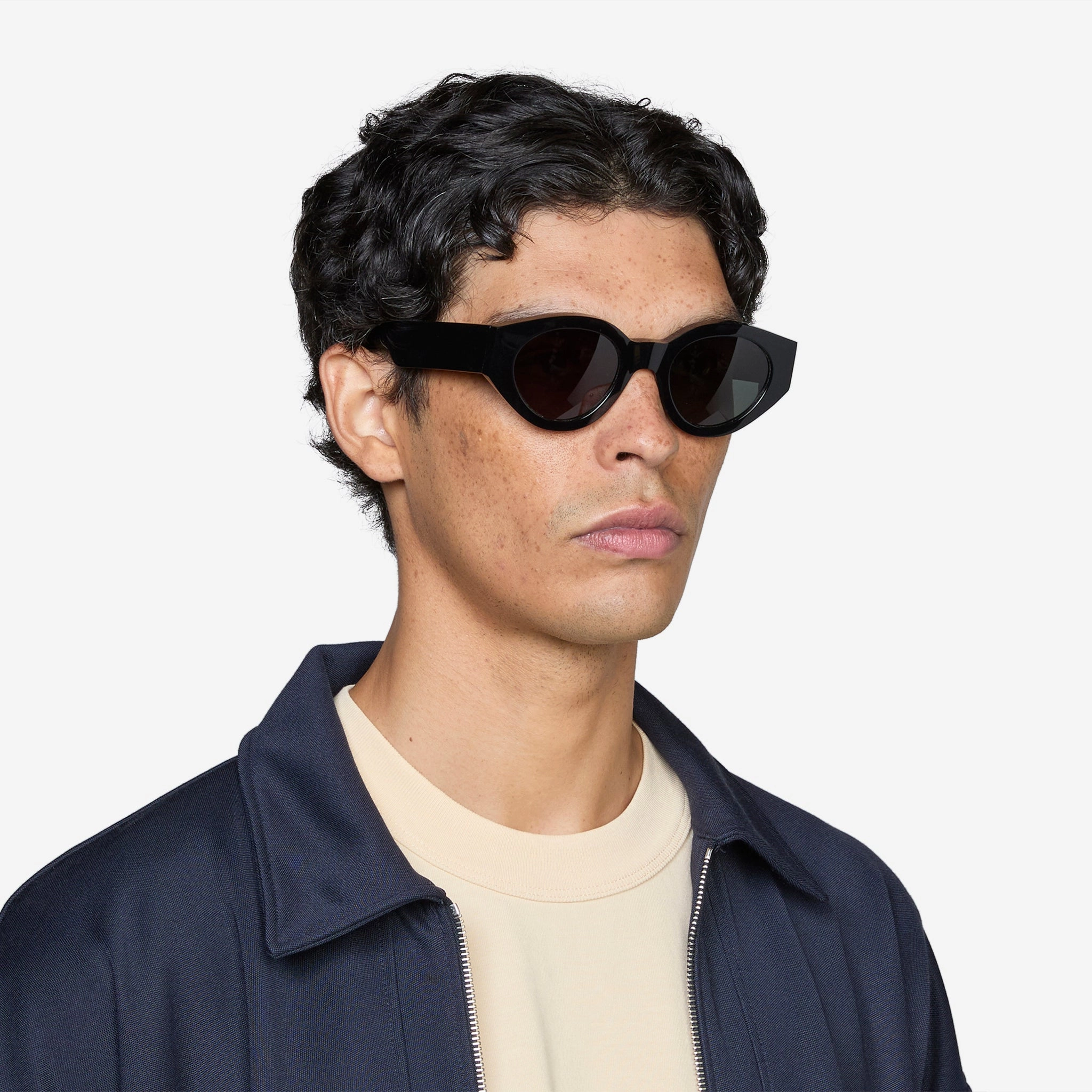 Polly Black | Green Solid Lens